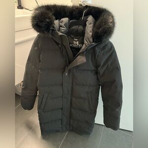Aritzia Powder Parka size S